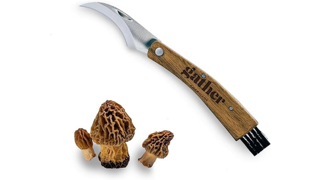 foraging knife with brush